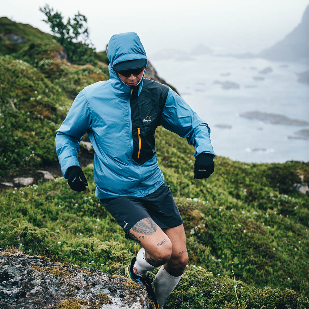 Мъжко ветроустойчиво яке Bergans Y LightLine Pure Windbreaker Jacket Men Elemental Blue