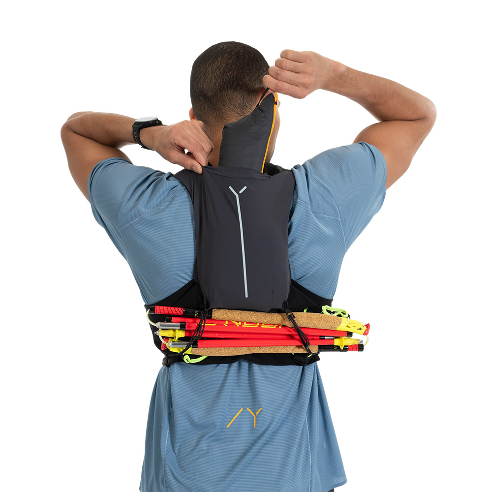 Жилетка за бягане Bergans Y LightLine Hydration Vest 5 Black 2025