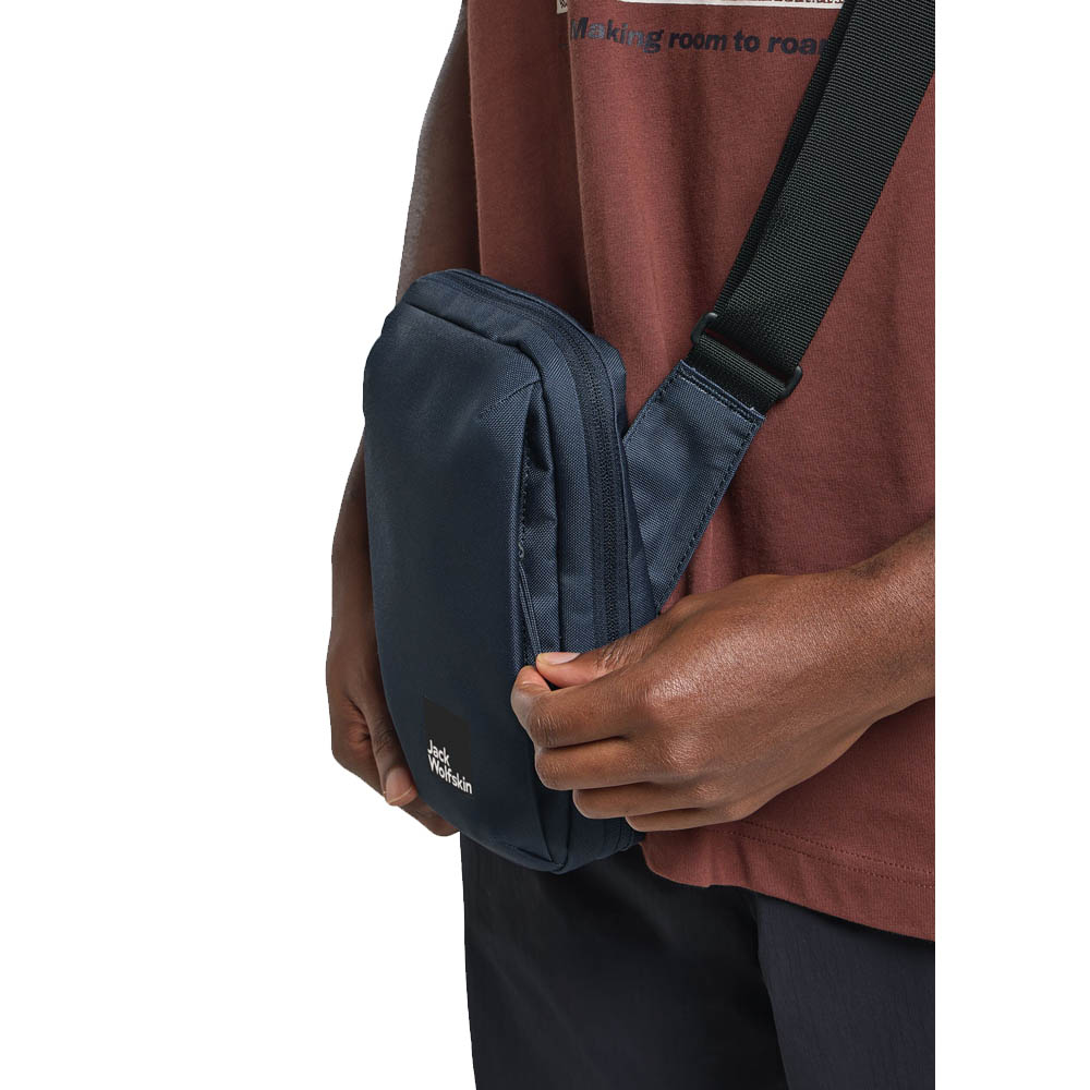 Jack Wolfskin Konya Organizer Midnight Sky - must have travel shoulder organizer
