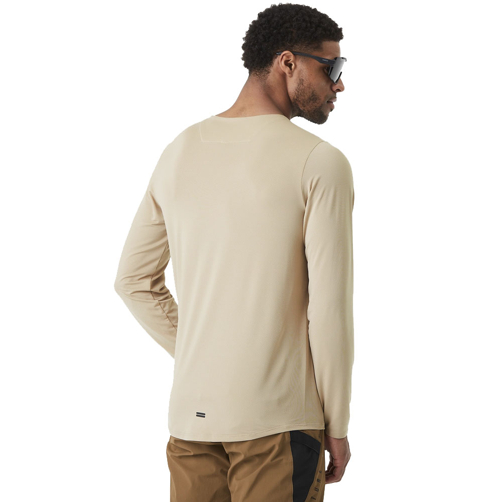 【SATIIIZ】Osel Pigment Ribbed Long Sleeve Tee Jil Sander - Long-sleeved T-Shirt in Porcelain – Stoy
