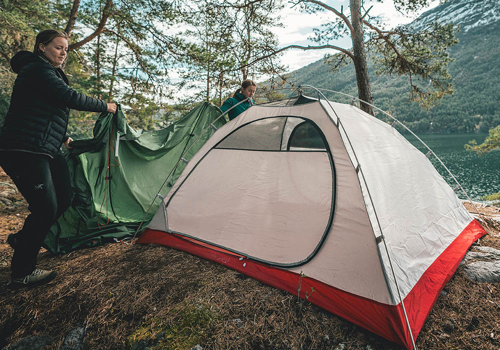 Robens Aster 2 Pro Tent - hiking and bike touring adventures